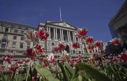 El Banco de Inglaterra se acerca a un recorte de tipos, posiblemente en junio, ya que predice una inflación por debajo del objetivo