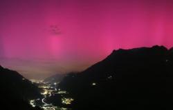 Aurora boreal en Suiza después de una tormenta solar