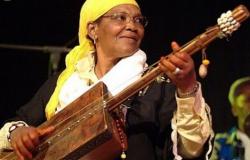 Reivindicó su marroquidad hasta su último aliento… Homenaje a Hasna Becharia, leyenda de la música Gnaoua que murió en Béchar, robada