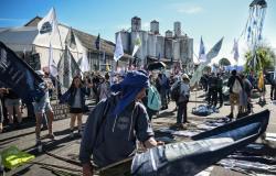 Miles de opositores se manifiestan contra un proyecto en Puy-de-Dôme