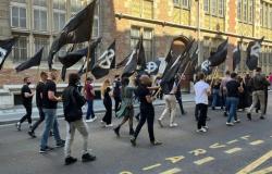 “Gente nostálgica del Tercer Reich”: la manifestación de ultraderecha en París escandaliza a la izquierda