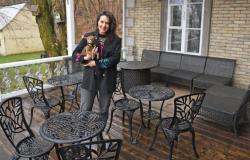 En los albores de la temporada de terrazas, los restauradores quieren permitir que los perros acompañen a sus dueños al sol