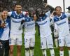 Auxerre prácticamente en la Ligue 1, Saint-Étienne frenó