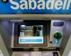 El banco BBVA anuncia una opa hostil sobre su competidor Sabadell
