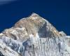Muere un guía nepalés mientras descendía del monte Makalu