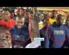 Ousmane Sonko llega al partido entre sus guardaespaldas y sus pilotos (Vídeo)