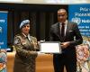 El comandante Ahlem Douzi recibe el premio “Pionero” de la ONU (vídeo)