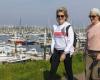La reina Mathilde recorre 25 km por las playas y dunas de la costa belga