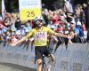 TdS: Adam Yates gana la 5ª etapa y refuerza su maillot amarillo