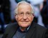 Después de que se desmintieran los falsos rumores sobre su muerte, Noam Chomsky fue dado de alta del hospital.
