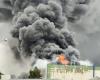 VIDEO. Mayenne: impresionantes imágenes de un gran incendio en una zona industrial cerca de Sablé-sur-Sarthe