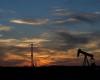 El petróleo sube por las perspectivas de reducción de inventarios y los riesgos en Oriente Medio