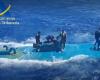 Descubiertos por la policía, los narcotraficantes hunden su submarino con su carga