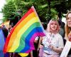 Decenas de miles de personas en París contra la transfobia en la Marcha del Orgullo LGBTQ+