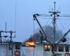 Cinco barcos pesqueros destruidos por las llamas en las Islas Magdalena