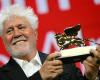 Almodóvar,
      León
      de
      Oro
      en
      Venecia
      por
      su
      primera
      película
      americana,
      defiende
      el
      suicidio
      asistido