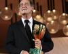 Vincent
      Lindon
      recibe
      la
      Copa
      Volpi
      al
      mejor
      actor
      en
      el
      Festival
      de
      Cine
      de
      Venecia