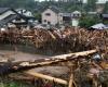 Las inundaciones azotaron el centro de Japón y provocaron la muerte de varias personas