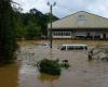 Más de 120 muertos en todo el sureste; Carolina del Norte azotada por una tormenta