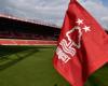 Multa récord para Nottingham Forest, que criticó al VAR en las redes sociales