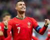 Fútbol: un gol y un bonito gesto hacia un espectador, Cristiano Ronaldo sigue en la cima con Portugal