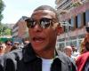 Kylian Mbappé en Mónaco, hacía calor