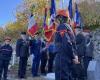 Conmemoración de los cincuenta y seis muertos de Francia enterrados en el cementerio de Mendois Séjalan 1