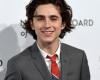 Timothée Chalamet pierde ante sus dobles y un octogenario acusado de hacer trampa en un sorteo de castañas