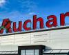 Auchan planea eliminar alrededor de 2.300 puestos