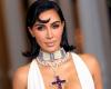 Kim Kardashian muestra por primera vez en público el famoso collar con la cruz de la princesa Diana