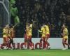 Lens arrebata la victoria ante el Nantes al final del partido tras un balón de Nicolas Pallois, en la Ligue 1