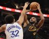 NBA: Los Cavs derrotan a los Warriors para pasar a 10-0; Nurkic lleva a los Suns a superar a Mav