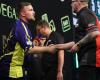 Luke Littler resulta en Mr Vegas Grand Slam of Darts 2024