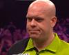 Michael van Gerwen sufre una primicia no deseada de 14 años en el Grand Slam de Dardos