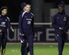 VIDEO. Equipo francés: para sus novatadas, este recién llegado a los Blues canta Gilbert Montagné y enciende la comida en Clairefontaine