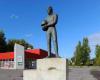 Fórmula 1 | Roban la estatua de Gilles Villeneuve y se encuentra el casco de Lauda