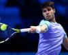 El puntazo de Alcaraz en su partido ante Rublev en las ATP Finals: dejada a la red, globo y revés al fondo de la pista