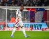 OL en crisis, Lacazette acepta sacrificarse