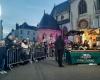 La multitud del gran día en La Ferté-Bernard para el programa de televisión Tous en Cuisine