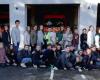 Estudiantes de secundaria visitando el centro de bomberos y rescate.