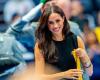 Meghan Markle en una velada en solitario sin Harry: en modo mujer fatal, la duquesa de Sussex suelta los caballos