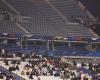 En un estadio casi vacío, el ambiente divertido en las gradas durante el partido Francia-Israel