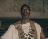 Denzel Washington dice que su beso gay en ‘Gladiator II’ fue cortado y cree que los cineastas se ‘cobardaron’