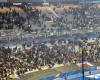 Los aficionados se pelean a pesar de la fuerte presencia de seguridad en el partido de fútbol Francia-Israel