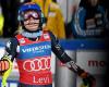 La estrella estadounidense Mikaela Shiffrin gana el primer slalom de la temporada en Levi