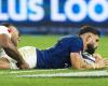 Francia – Nueva Zelanda – Al igual que Romain Buros, marcó un try durante su primera selección con los Blues