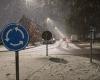 La primera imagen invernal trae nieve y carreteras resbaladizas: código amarillo por condiciones resbaladizas hasta las 9 a.m.