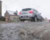 Los caminos nevados sorprenden a los bretones.