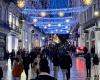 poner a los comerciantes del centro en el centro de las celebraciones