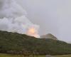 Gran incendio en una base de lanzamiento de cohetes en Japón